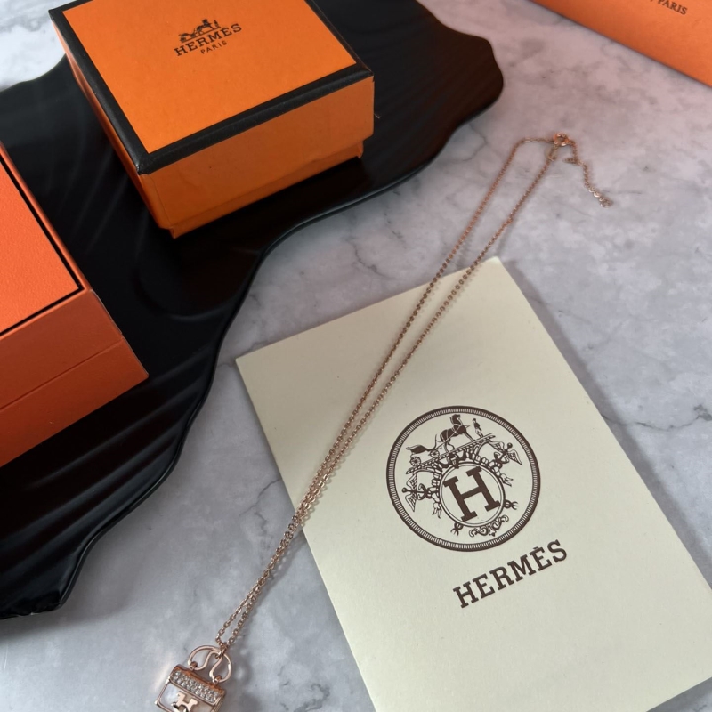 H**mes necklaces